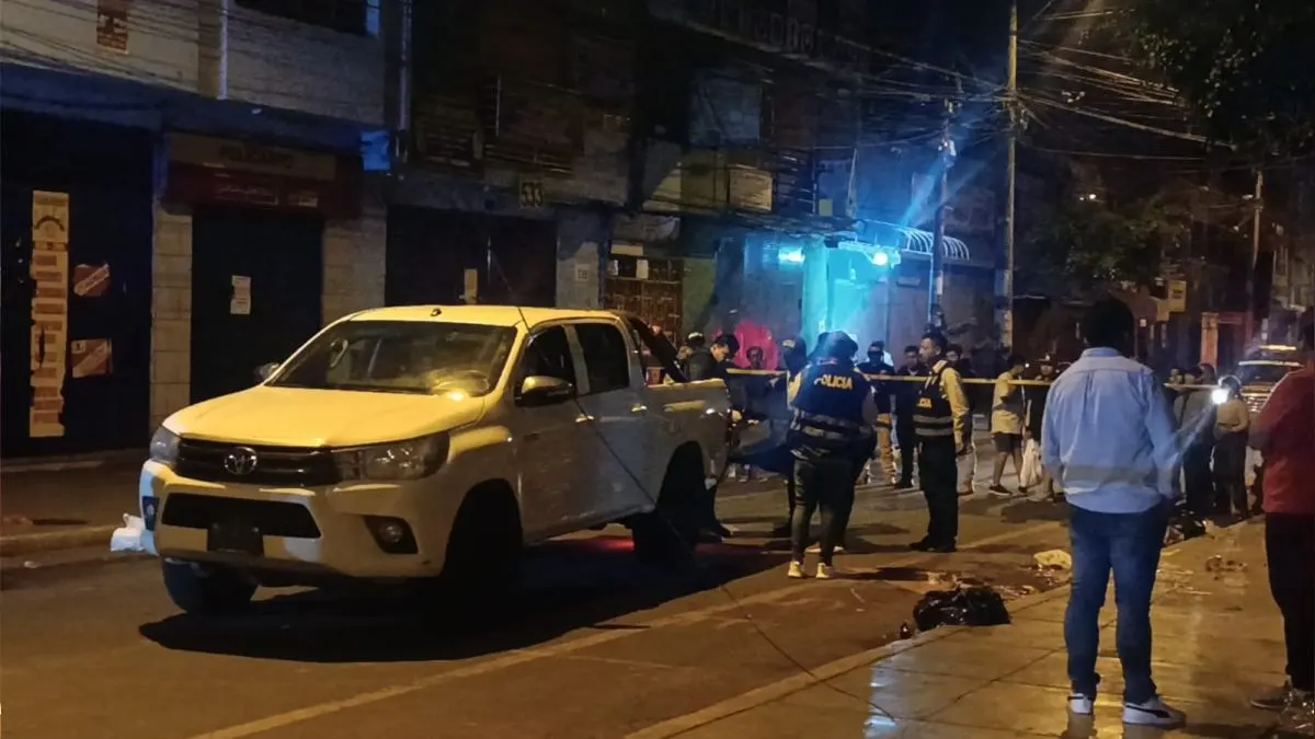 Un hombre cayó prendido en llamas desde el piso 11 de una galería de Gamarra en La Victoria