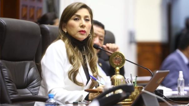 Lady Camones solicitó licencia a militancia de Alianza para el Progreso tras difusión de audios