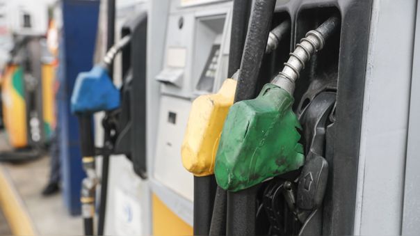 Combustibles: precios internacionales bajan hasta 5.8 % por galón, según Opecu
