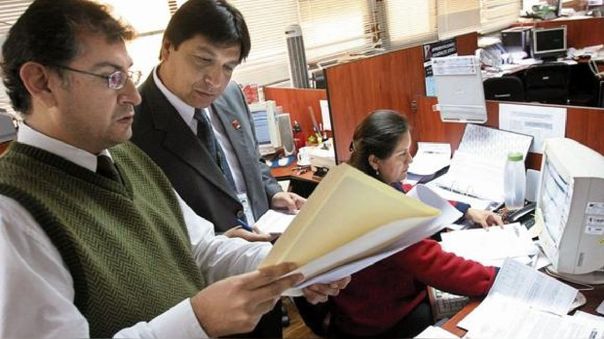 Más de 200 funcionarios públicos fueron despedidos por no contar con requisitos