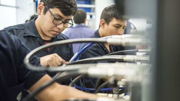 Estas son las carreras técnicas mejor pagadas en el Perú