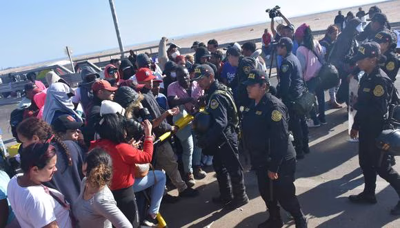 Arequipa: Envían 60 policías más para evitar ingreso de extranjeros ilegales
