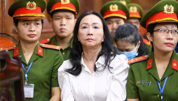 Vietnam: Condenan a muerte a empresaria inmobiliaria por fraude de 27 mil millones de dólares