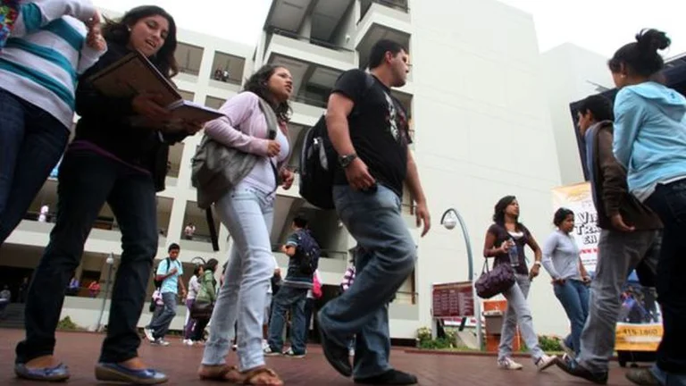 Ejecutivo aprobó proyecto de ley que permite ingreso libre a universidades públicas