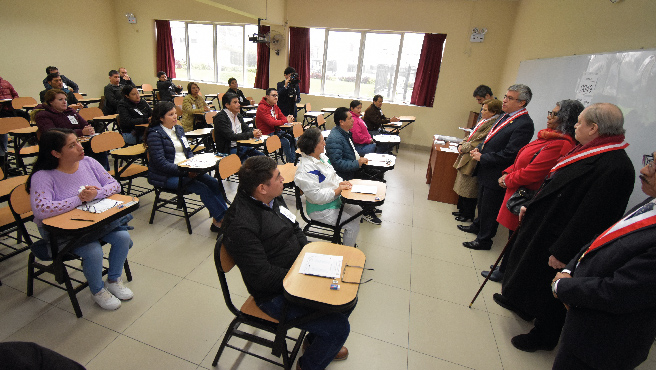El 26% de postulantes aprobaron evaluación de conocimientos y pasan a siguiente etapa