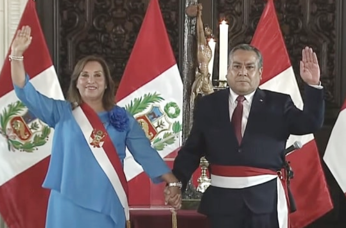 Gustavo Adrianzén juró como nuevo jefe del gabinete en reemplazo de Alberto Otárola