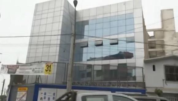 Niña cae de cuarto piso de colegio Saco Oliveros y sospechan que la empujaron por bullying