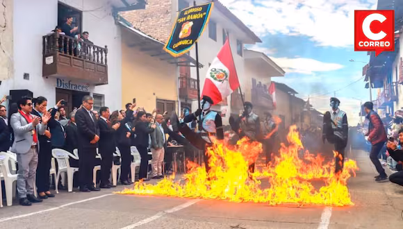 Escolares de Cajamarca desfilan entre llamas en homenaje patrio