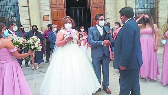 Vuelven las bodas en la Catedral de Huancayo y hay más de 50 parejas en lista de espera