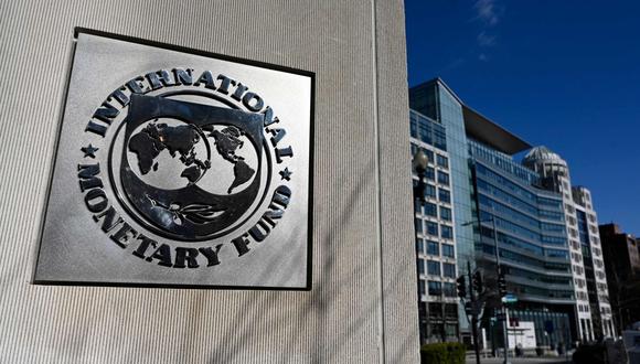 Inquietud política y social puede frenar inversión privada en Perú, advierte el FMI