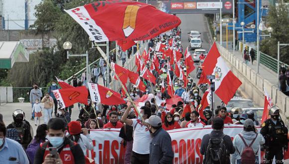 Toma de Lima: Per� Libre envi� militancia de Jun�n para apoyar marcha en contra del Congreso
