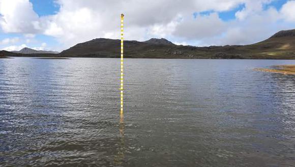 Cientos se quedan sin agua durante 6 meses y bloquean reservorio exigiendo solucin