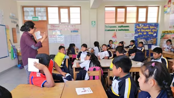 En Junín más de 19 mil docentes y auxiliares de Educación recibirán el bono de S/380