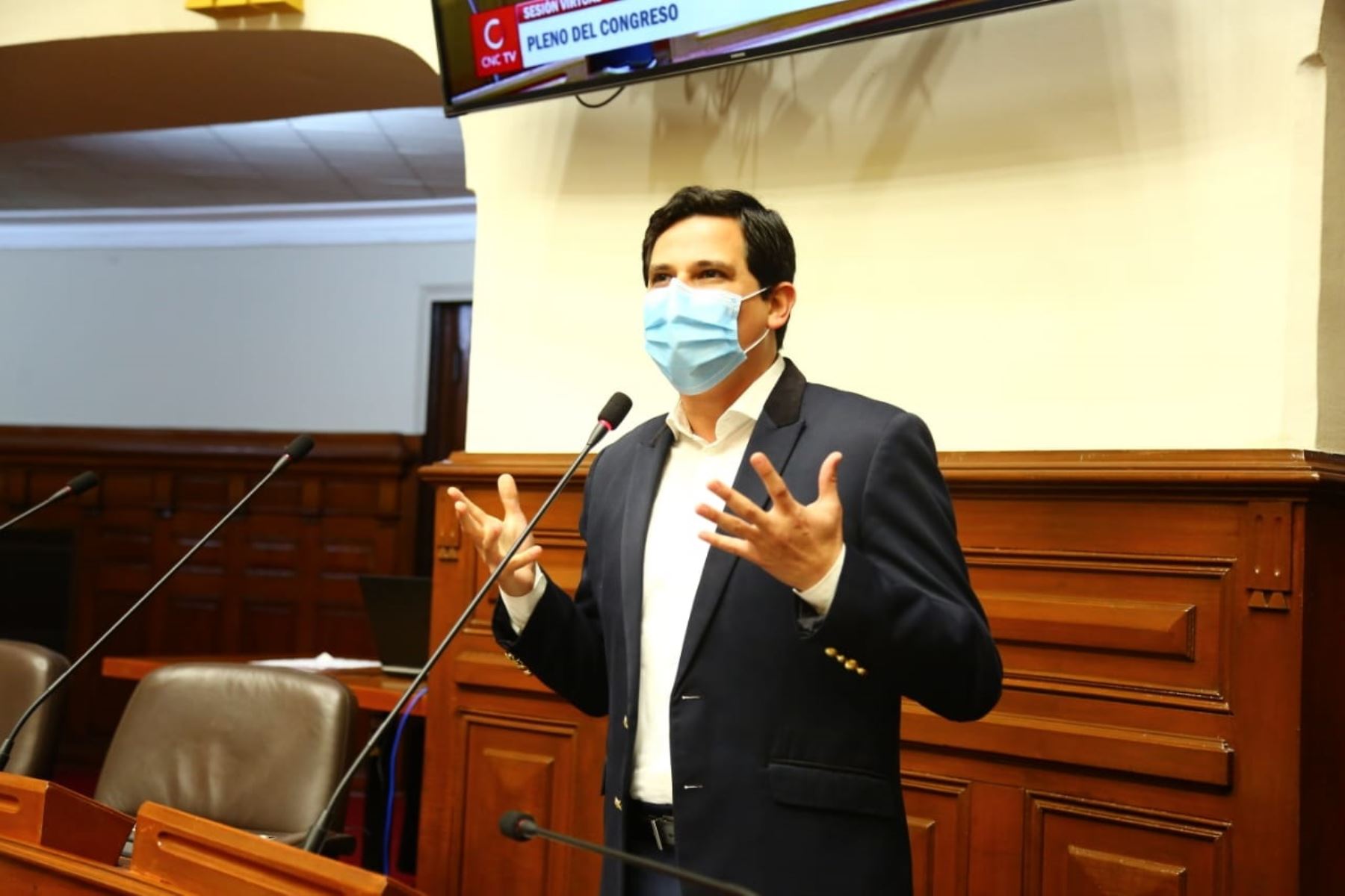 Cesar Combina: Castillo aprovechó que pocos conocían la corrupción de Cerrón